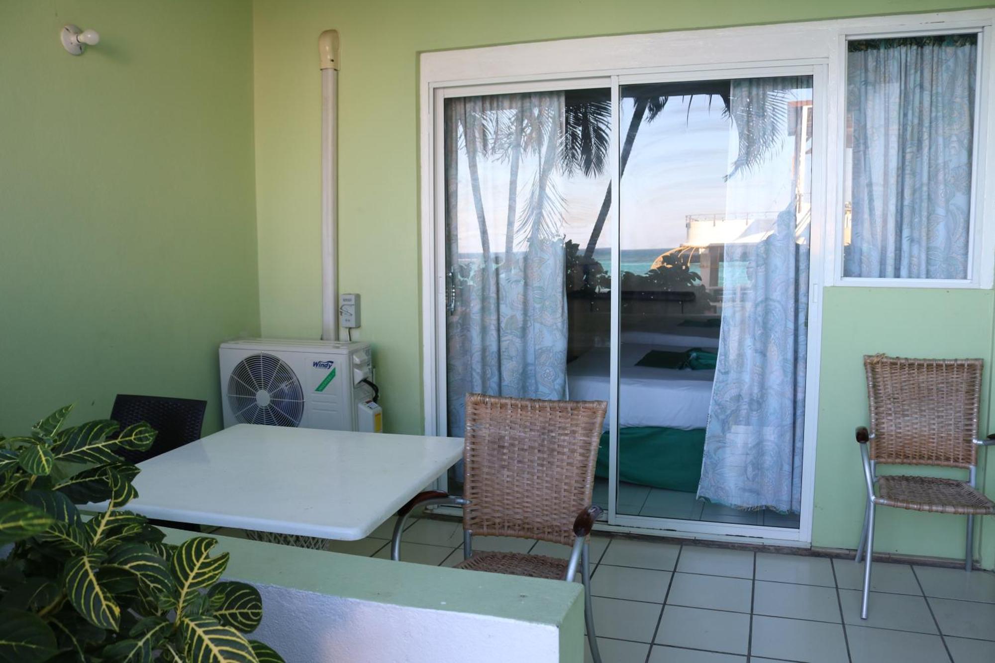 Ocean Palms Hotel Ocho Rios Exterior foto