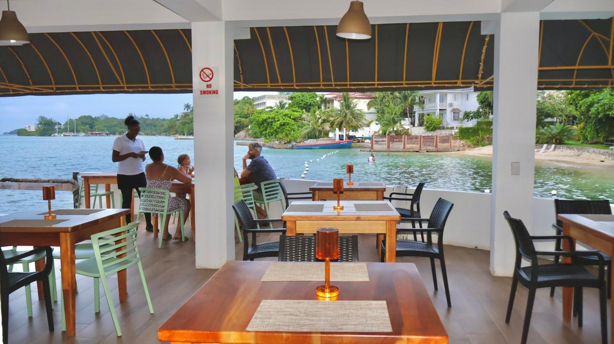 Ocean Palms Hotel Ocho Rios Exterior foto