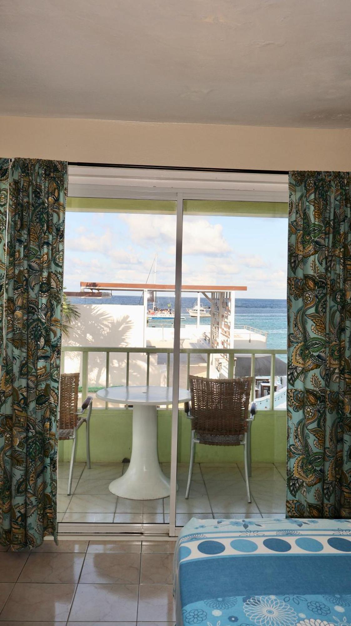 Ocean Palms Hotel Ocho Rios Exterior foto